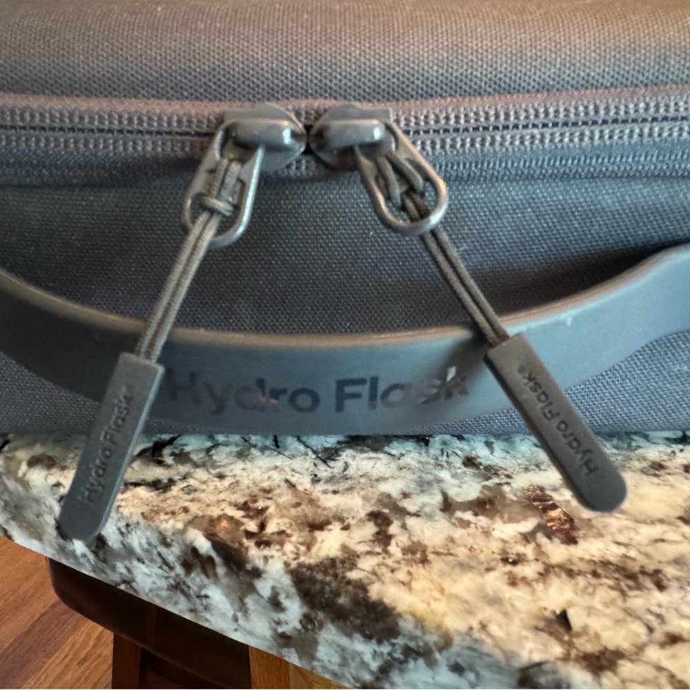 Hydro Flask Lunch Box - Picture 3 of 3